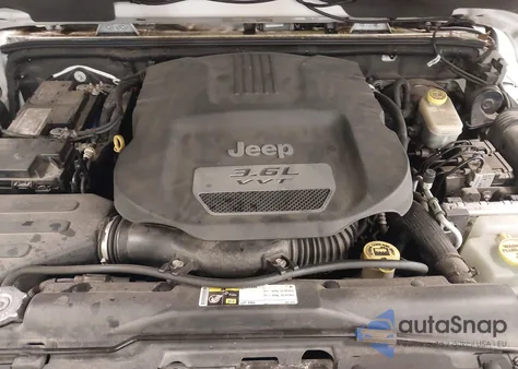 2013 Jeep Wrangler Unlimited Sahara z USA, uszkodzony, nr VIN 1C4BJWEG5DL626274